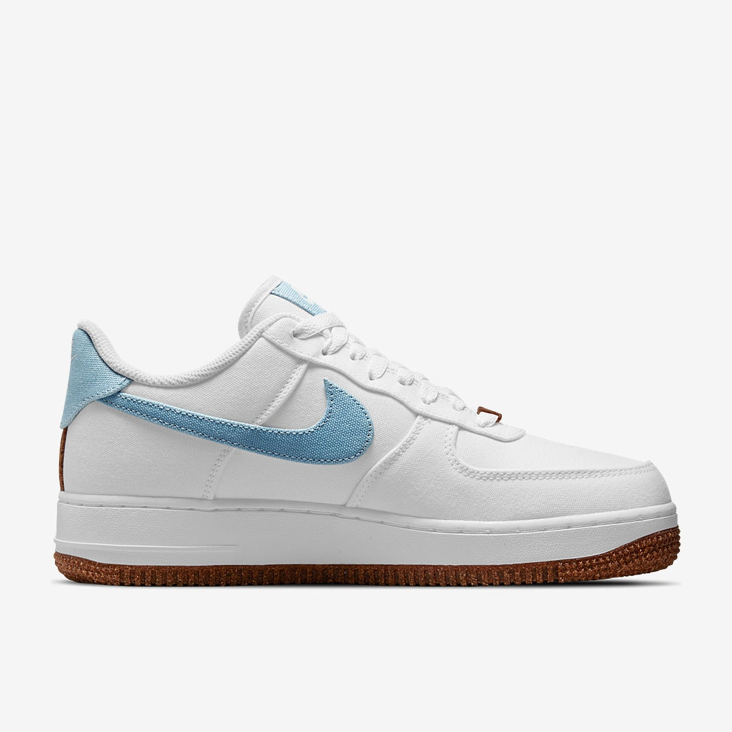 Nike Womens Air Force 1 07 SE